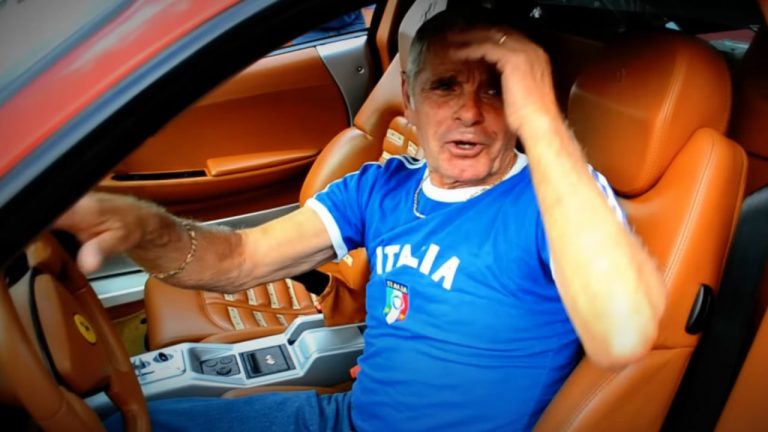 Il figlio ha regalato al padre una Ferrari. Le emozioni travolgono entrambi. Un Regalo Inatteso: Il Sogno di una Vita Diventa Realtà”